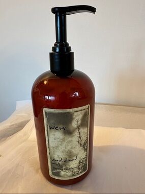 WEN Sweet Almond Mint Cleansing Conditioner